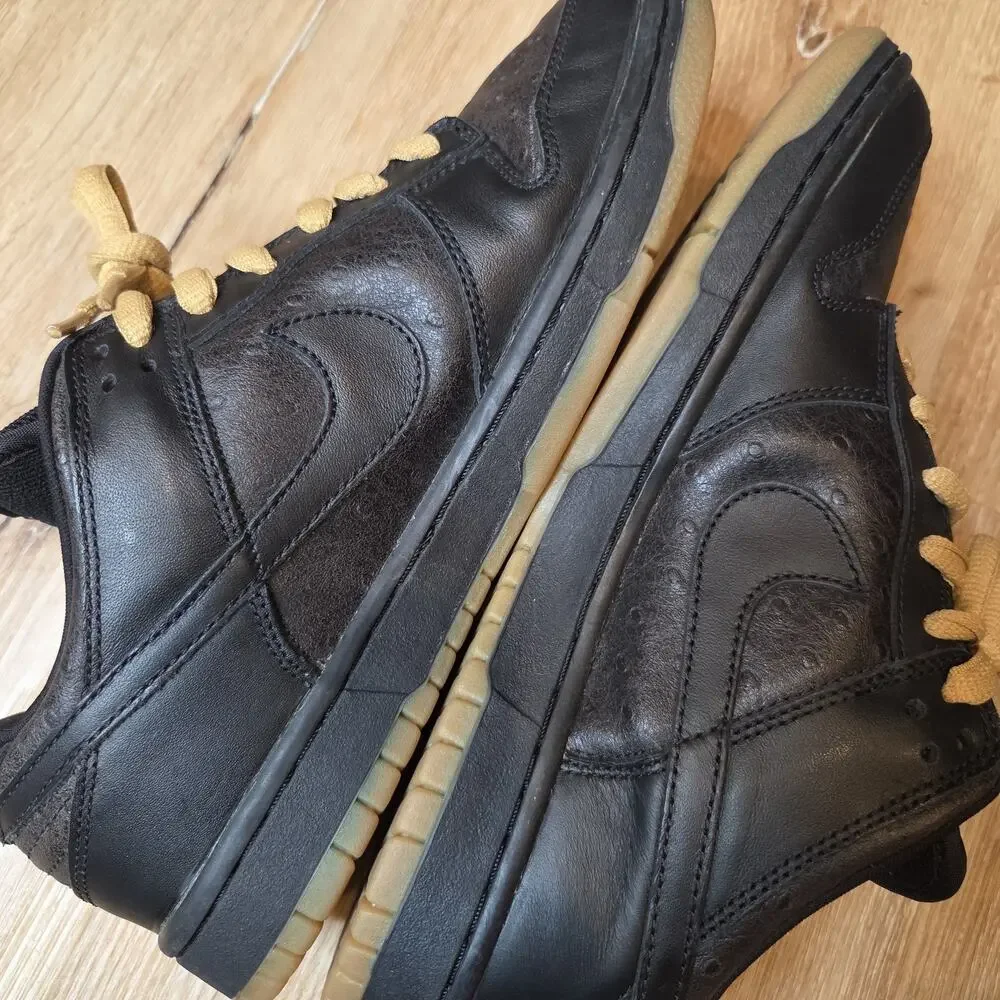 2003 Nike SB Dunk Low Pro Ostrich 304292-003 Men's Size 10 Black Gum Vintage